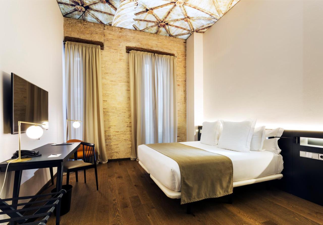 One Shot Mercat Hotel Valence